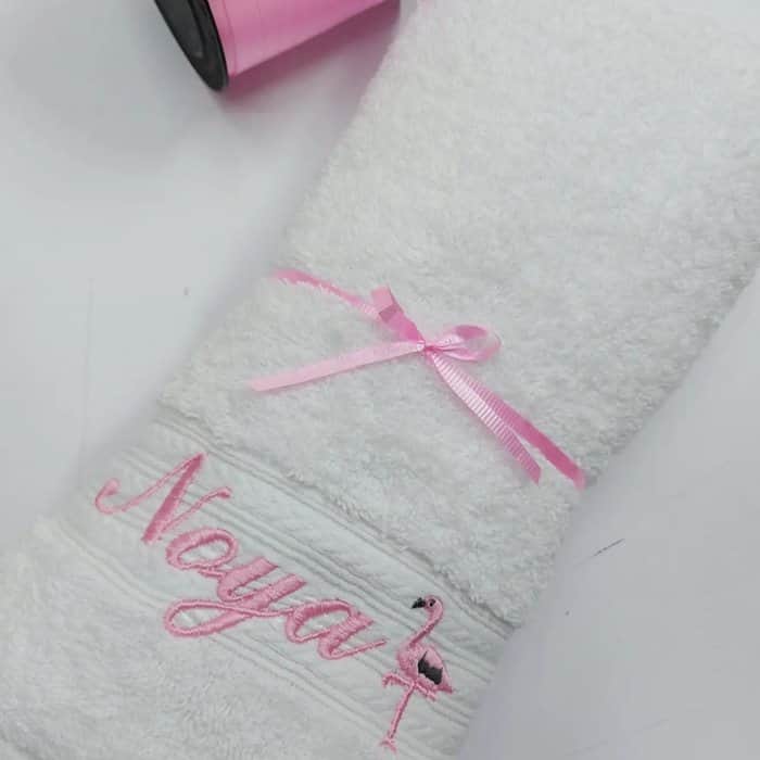 מגבת גוף ממותגת