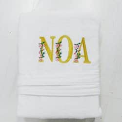 חלוק רחצה עם רקמת השם בגב