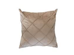 כרית נוי קטיפה מעויינים צבע בז'