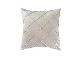 כרית נוי קטיפה מעויינים צבע שמנת